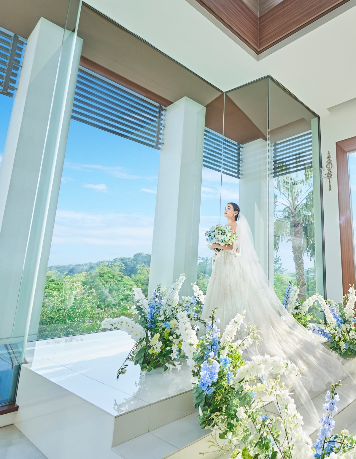 THE MEETS MARINA TERRACE チャペル新婦 画像