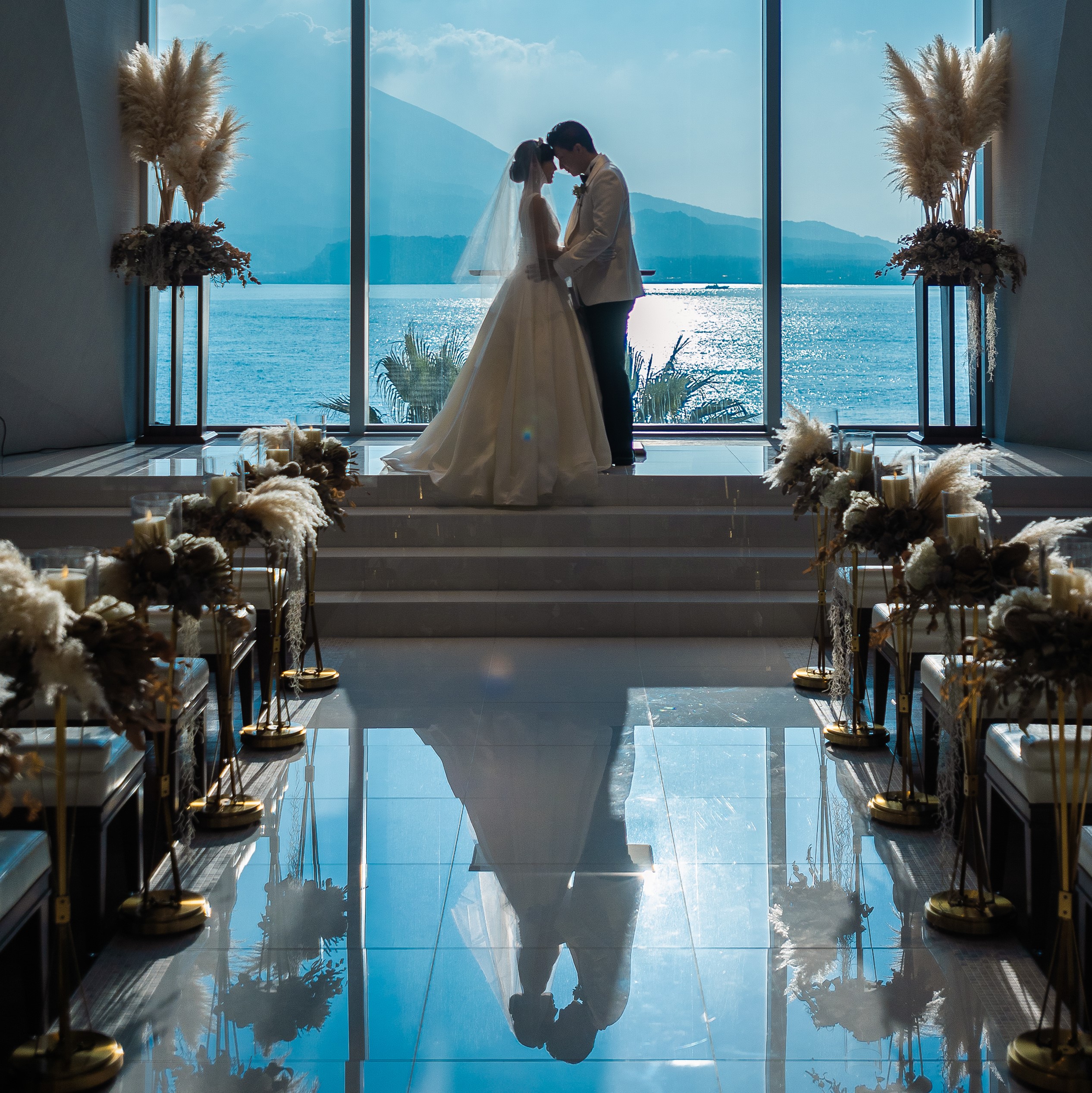 海が見えるチャペル The Baysuite Sakurajima Terrace 鹿児島県鹿児島市の結婚式場 ゲストハウス